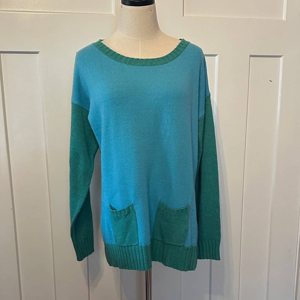 Sundance color block turquoise kelly Green Crew Neck L front pockets Sweater